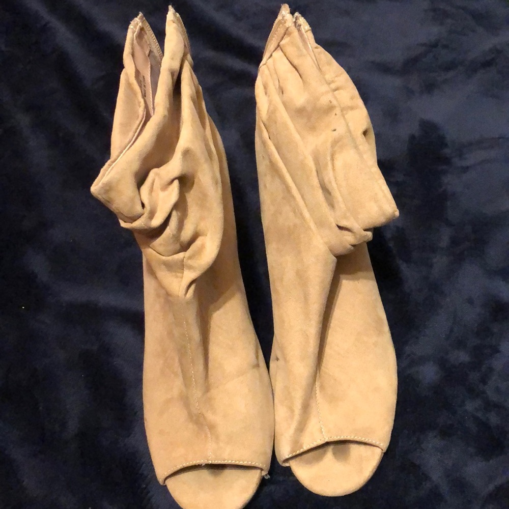 3 inch block peep toe sandals size 11M
